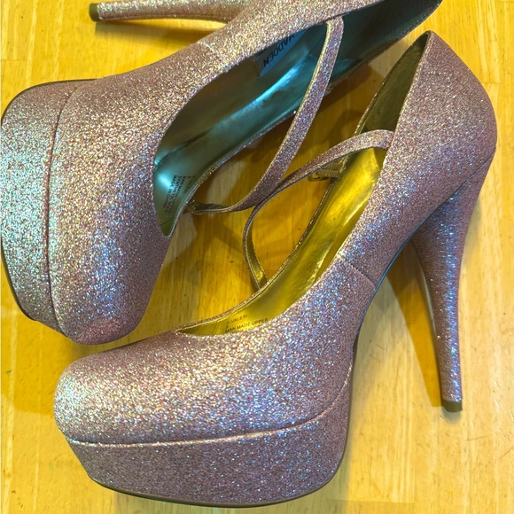 Light pink glitter heels - Picture 3 of 5